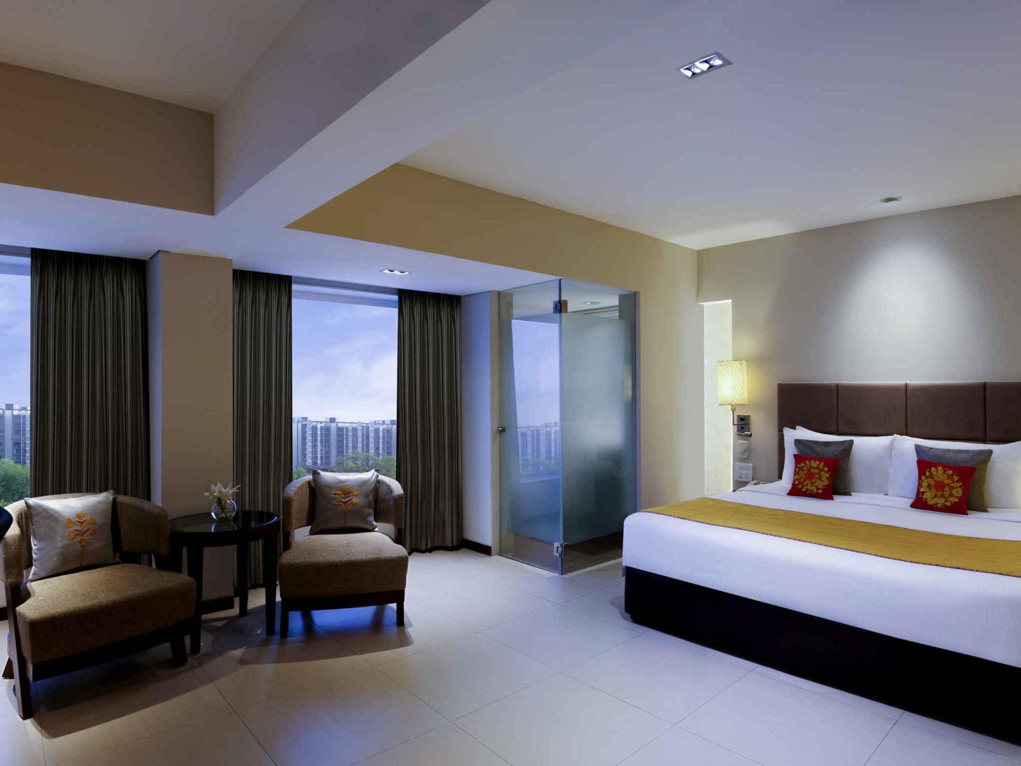 Grand Mercure Vadodara Surya Palace Zewnętrze zdjęcie