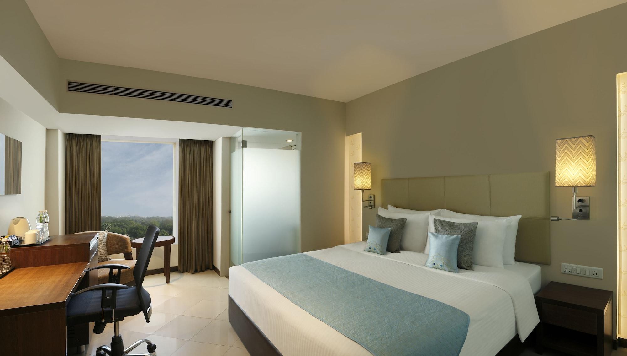 Grand Mercure Vadodara Surya Palace Zewnętrze zdjęcie