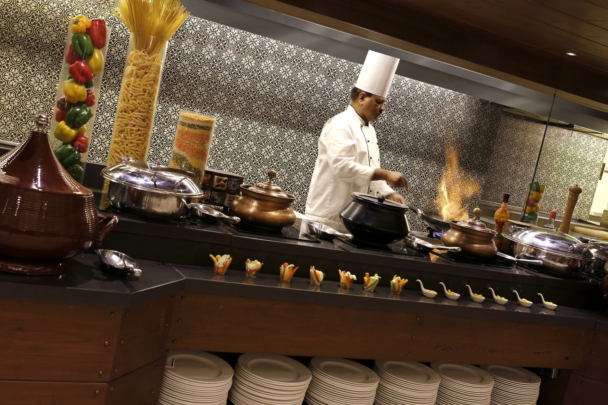 Grand Mercure Vadodara Surya Palace Zewnętrze zdjęcie