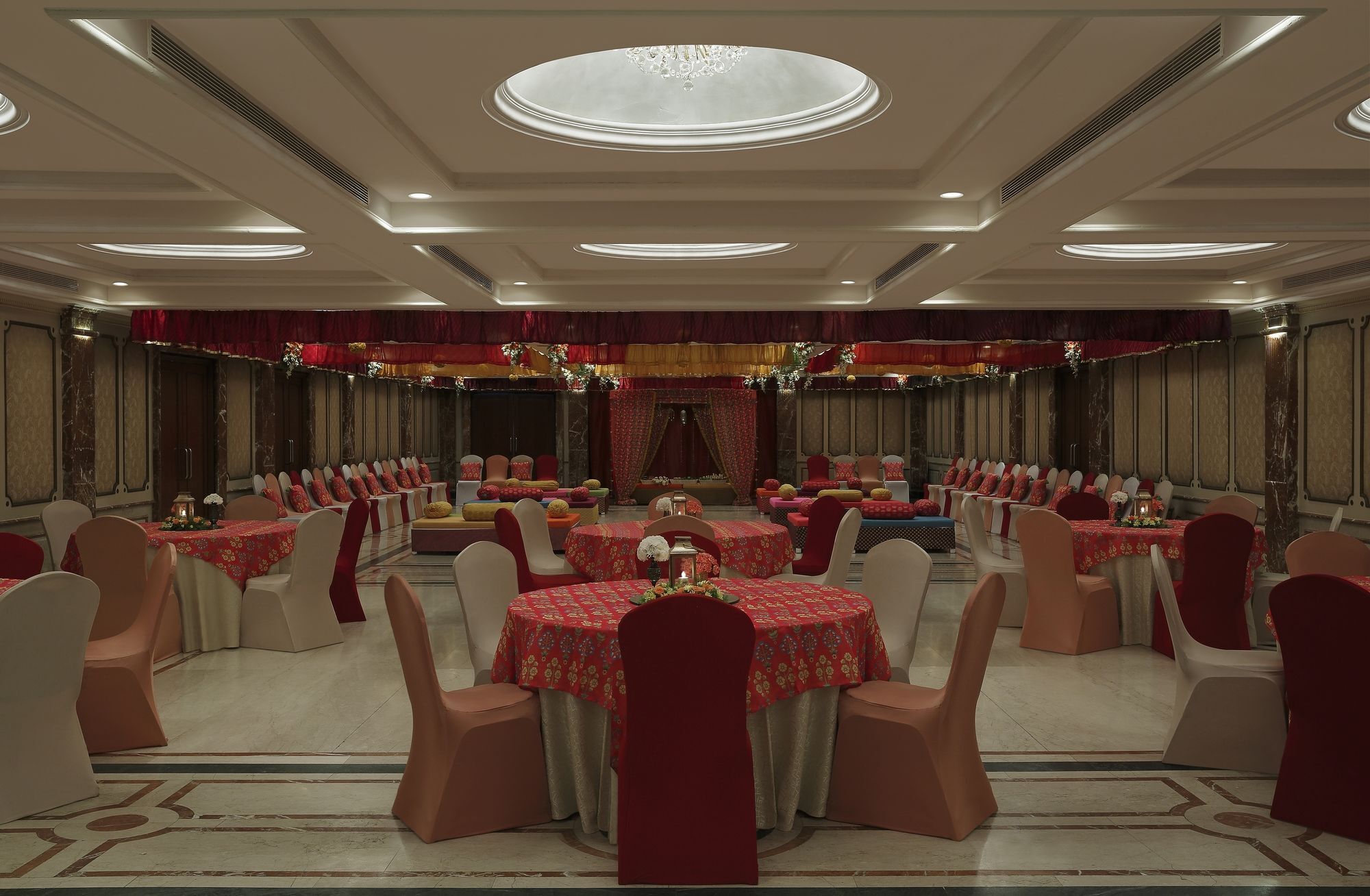 Grand Mercure Vadodara Surya Palace Zewnętrze zdjęcie