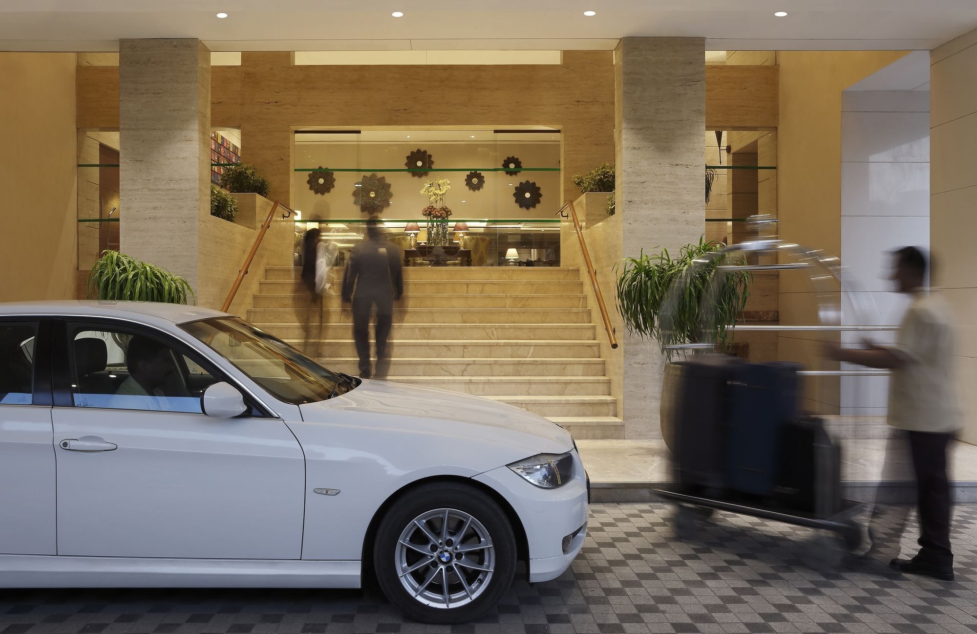 Grand Mercure Vadodara Surya Palace Zewnętrze zdjęcie
